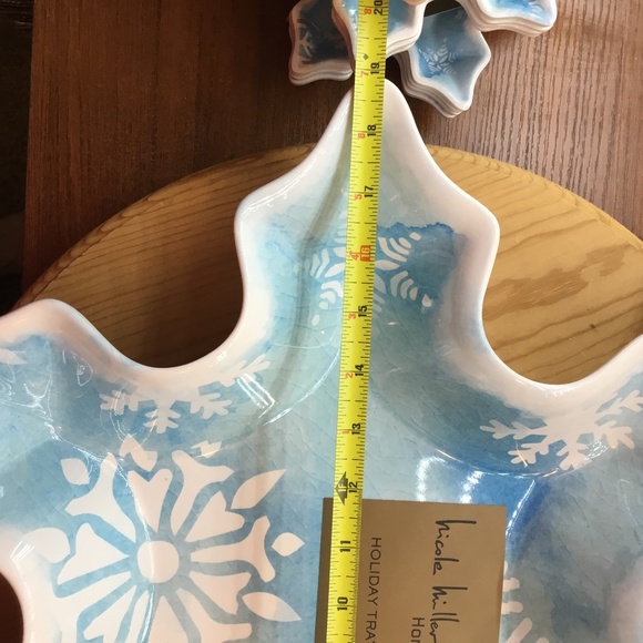 Nicole Miller Snowflake Christmas Melamine Platter 19” with 8 Side Dishes 7” NWT - Picture 8 of 10